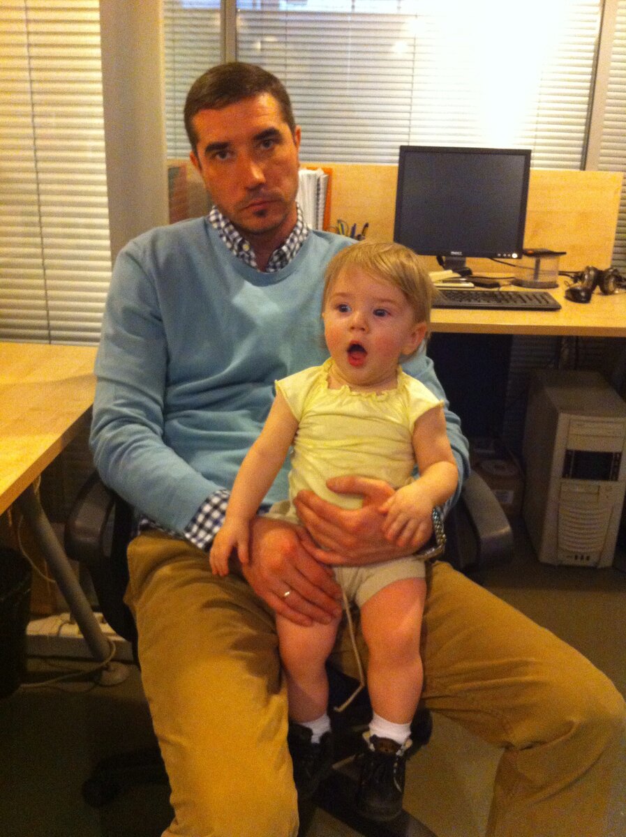 Фото детского тренера по футболу  с дочерью