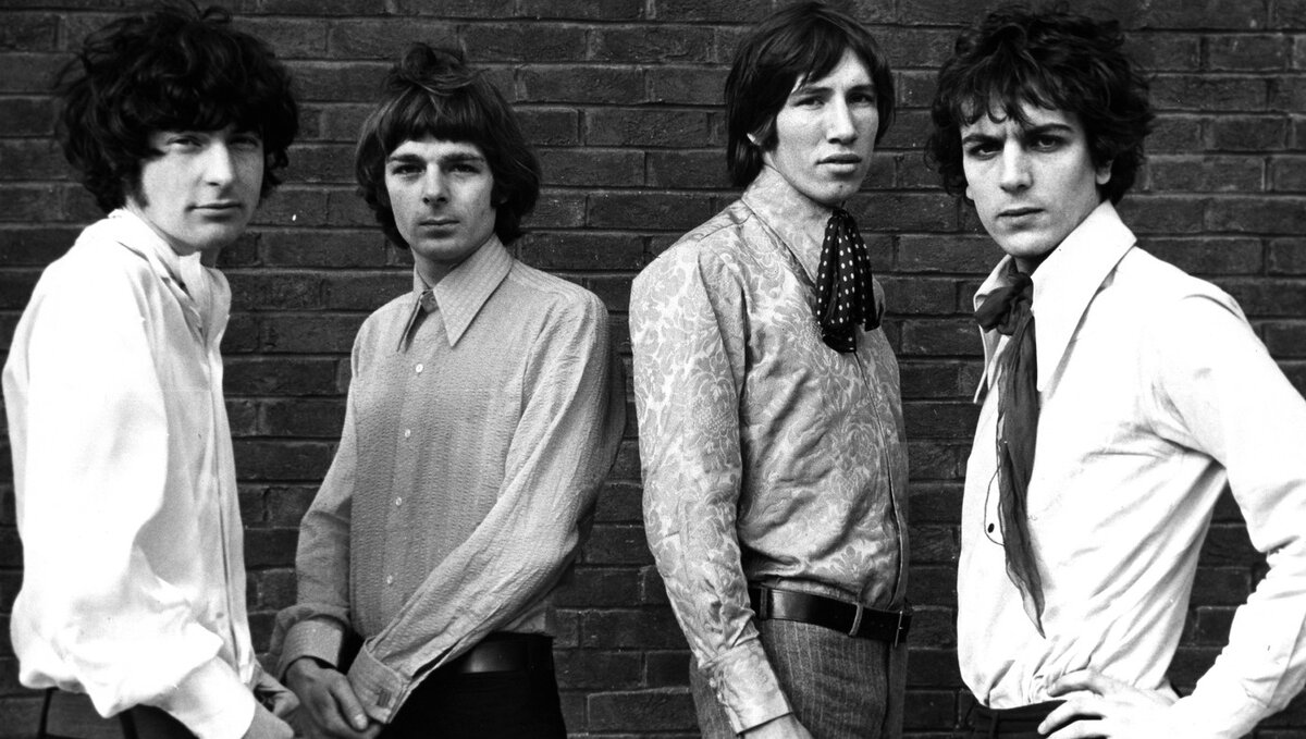 Для тех, кто не знает - Сид на фото справа...