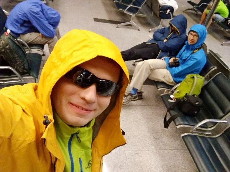 Ожидаем посадки в  самолёт