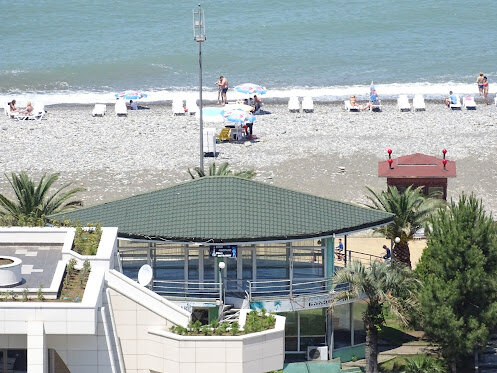 Штормит, но смельчаки не сдаются.