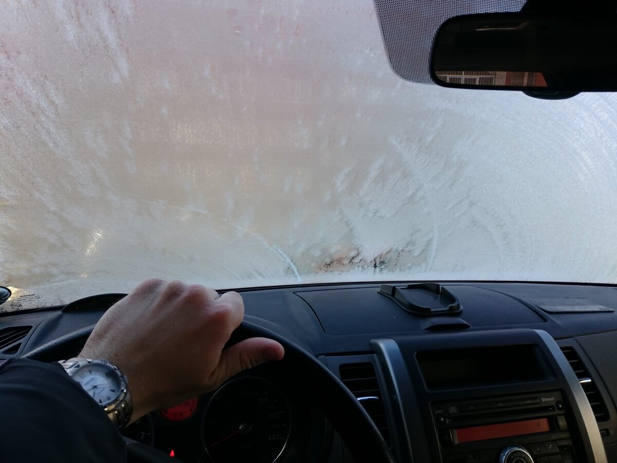 Заморозшие стекла авто