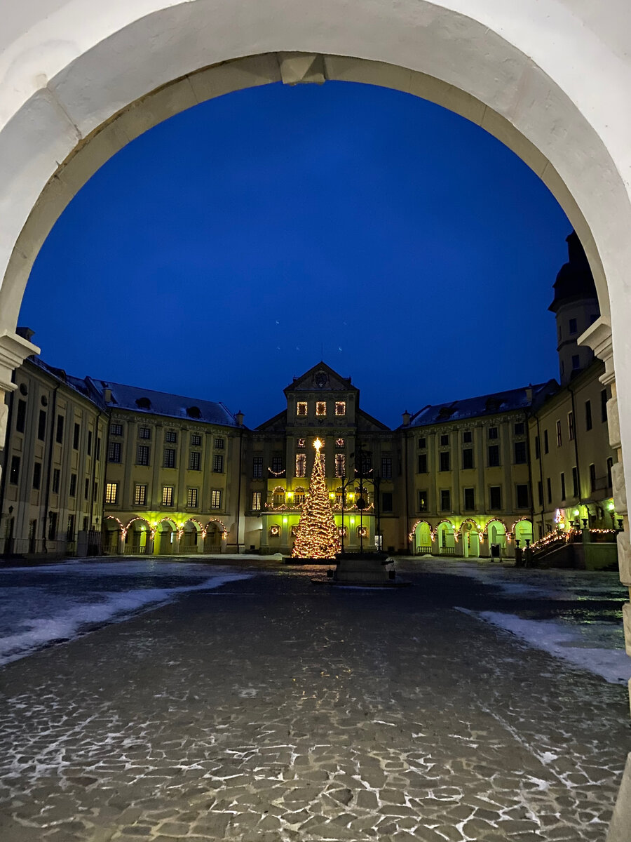 Старинные замки скрывают Тайны и Волшебство