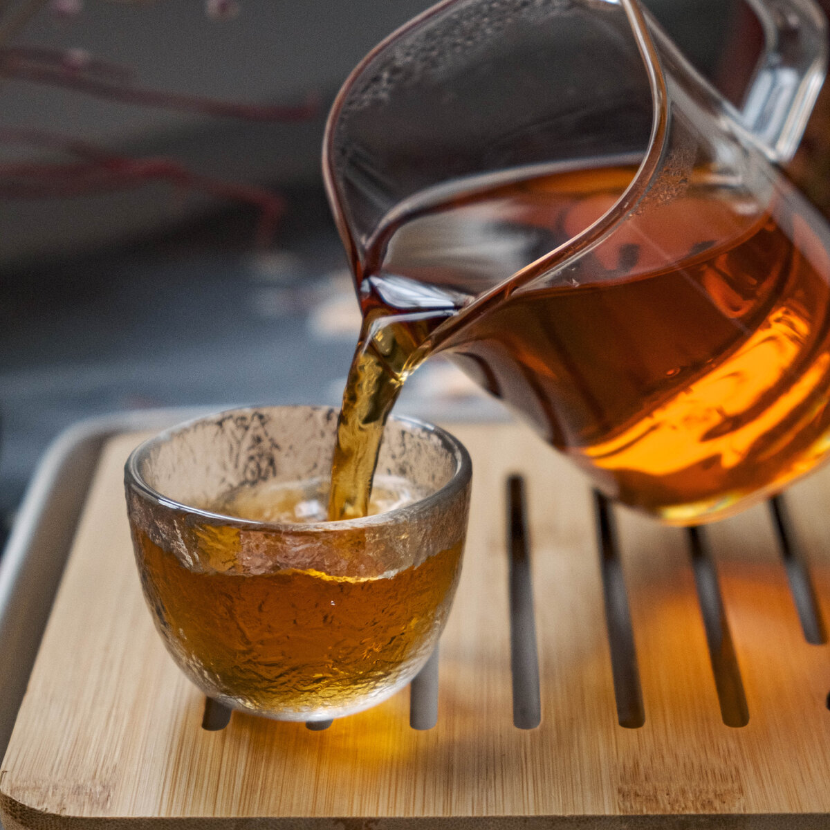 Дянь Хун наиболее близок русскому чаепитию.