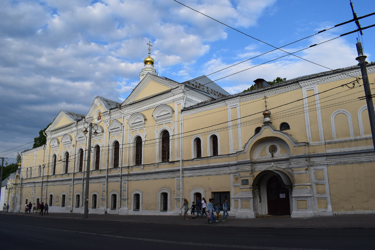 Богородице-Рождественский монастырь. ул. Большая Московская д. 68