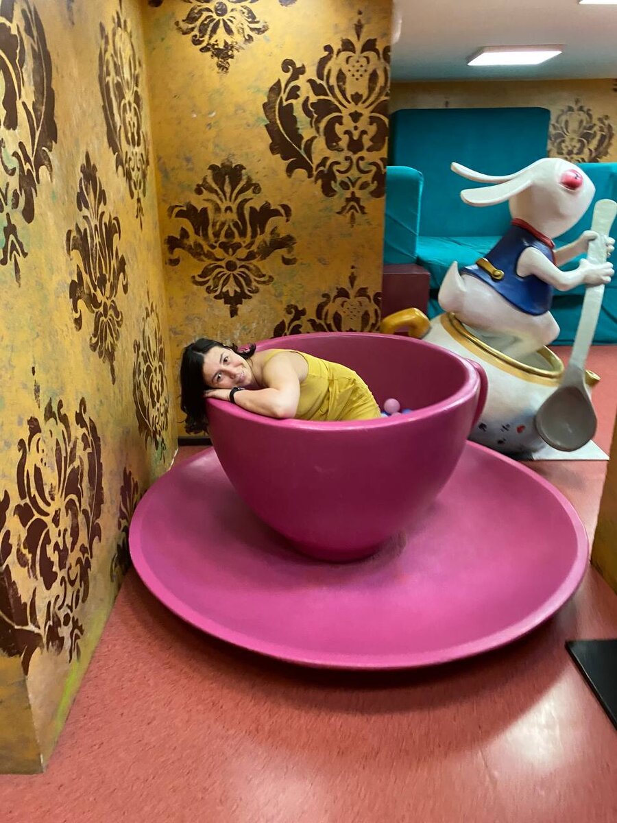 Вера в Зазеркалье