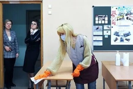 Фото взято с сайта Профсоюза "Учитель" https://pedagog-prof.org/novosti/profsoyuz-uchitel-napravil-v-minprosveshcheniya-obrashchenie-po-povodu-perevoda-pedagogov-na-udalennuyu-rabotu 