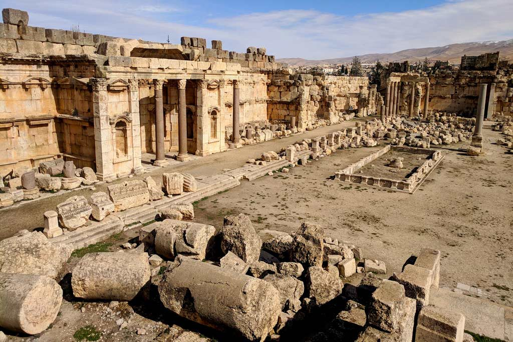 Фото взято с сайта: https://putidorogi-nn.ru/100-chudes-sveta/92-baalbek-v-livane