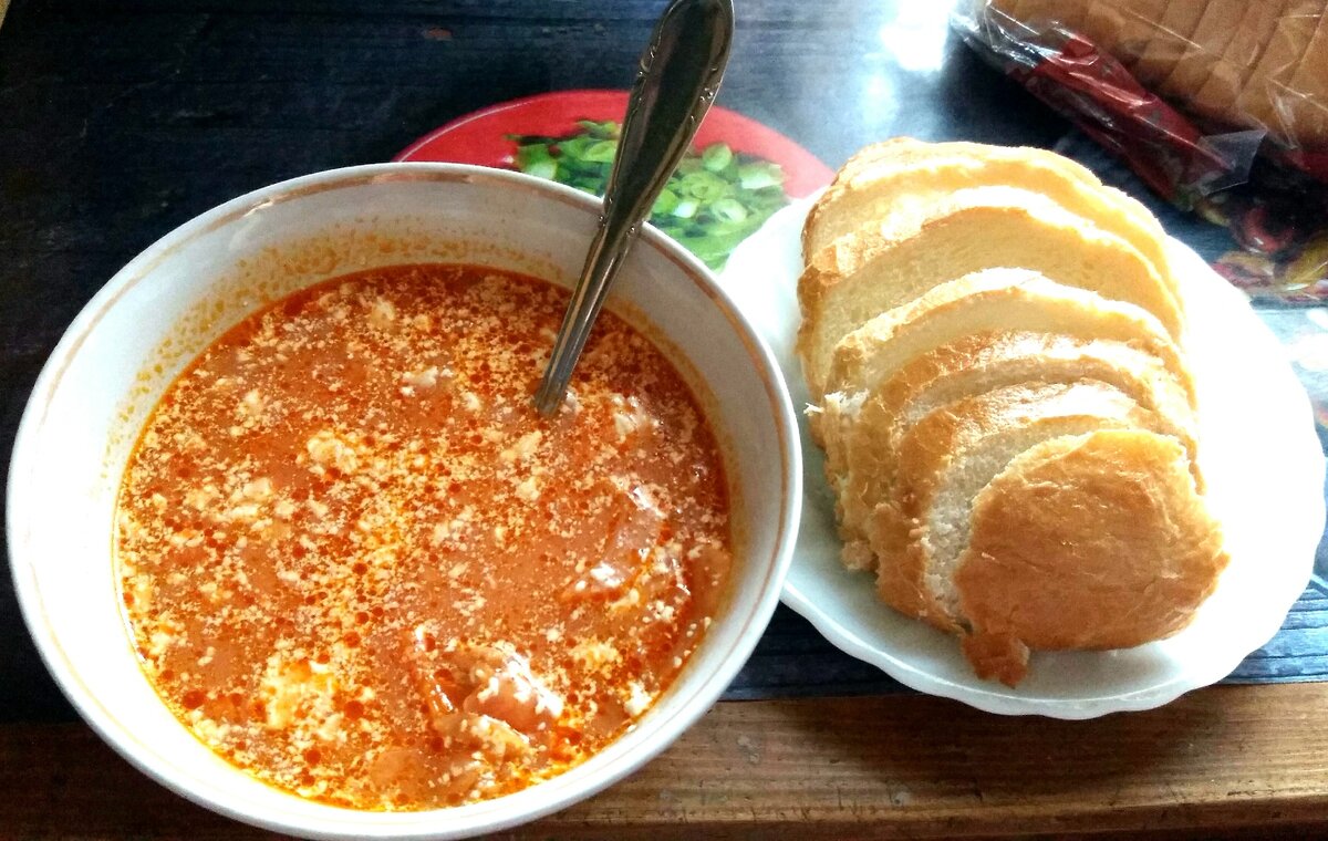 Мой сегодняшний борщ, да со сметанкой... 😋