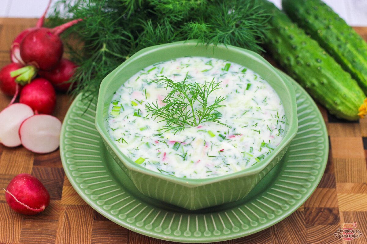 Какая окрошка лучше. Окрошка на айране. окрошка на тане и айране. окрошка на квасе. окрошка с таном.
