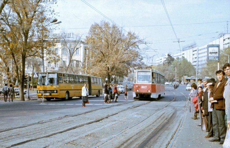 Ташкент 70. Ташкент Алайский базар 80 годы. Старый Ташкент Чиланзар. Алайский базар в Ташкенте 1980 года. Ташкент 1988.