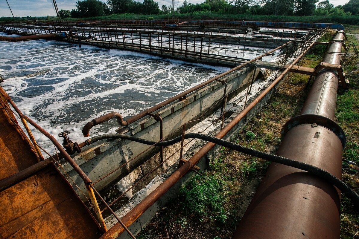 водоотведение в водные объекты. очистные сооружения магнитогорск. чистые сточные воды. сточные воды. водоотведение в водные объекты.