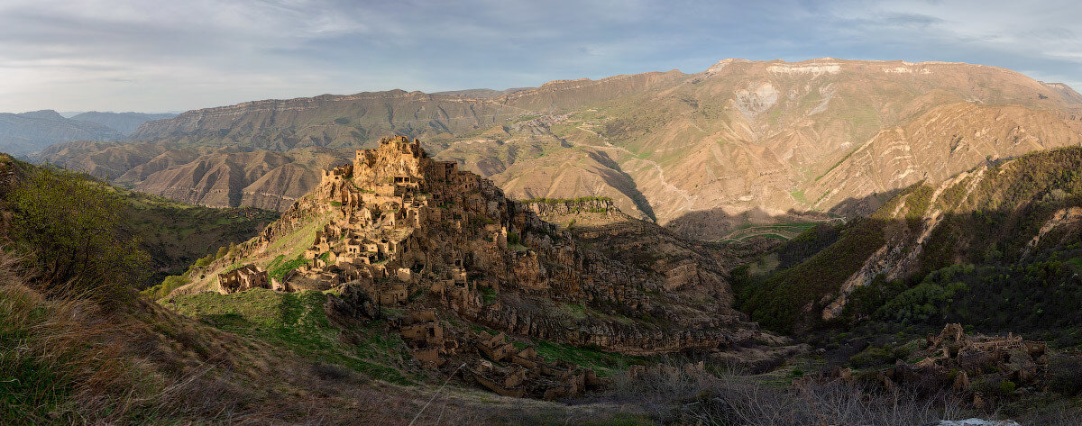 Гамсутль - туристическая мекка в Дагестане. А по факту, развалины заброшенной деревни. Репортаж с места.
