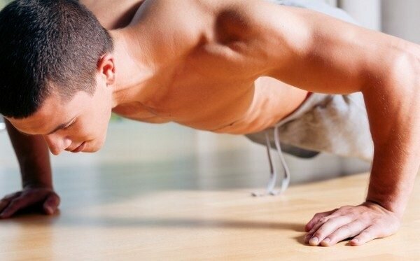 В остальном, принцип питания такой же, как и для тех, кто сбрасывает вес – баланс белков и углеводов, частые приемы пищи. Единственное – вы можете позволить себе есть более калорийные продукты.