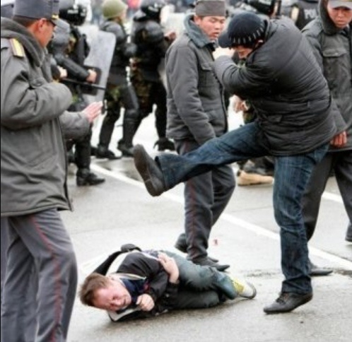 Среднеазиат бьет русского