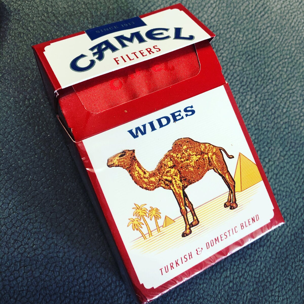 Сигареты кемал. Сигареты кэмел wides. Пачки кэмэл сигареты кэмел 2010. Пачка сигарет Camel Compact. Кэмел 1913 сигареты.