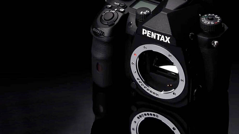 Новая флагманская APS-C-камера Pentax