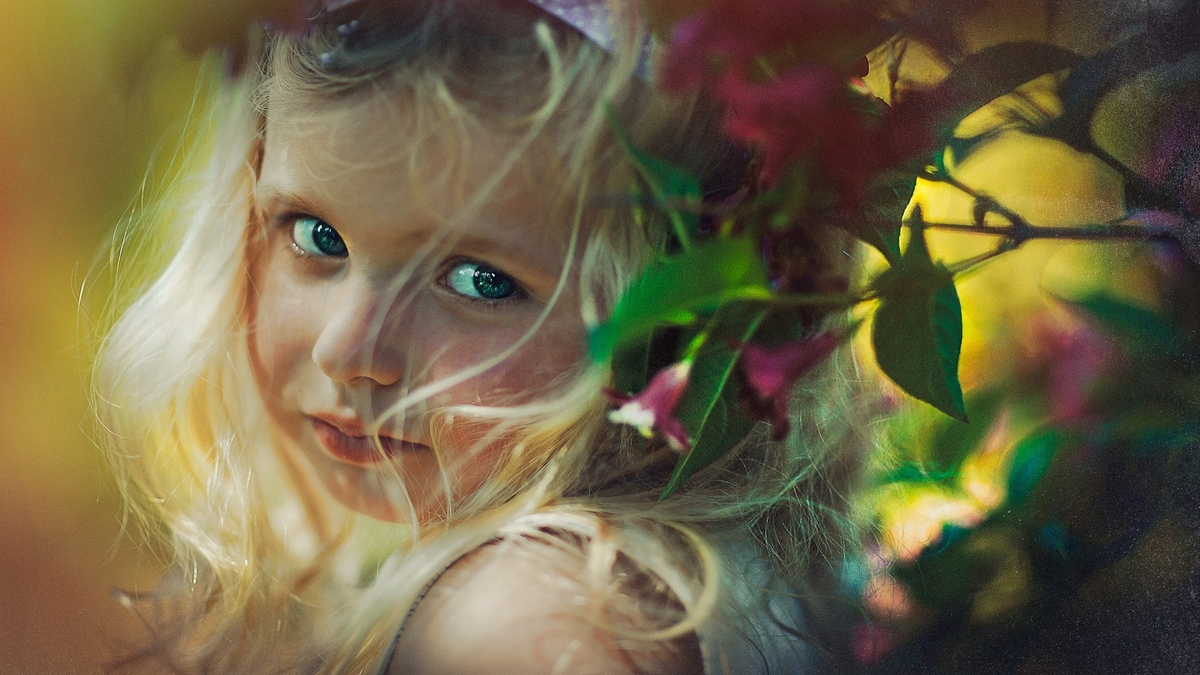 Девочка, фото из поиска