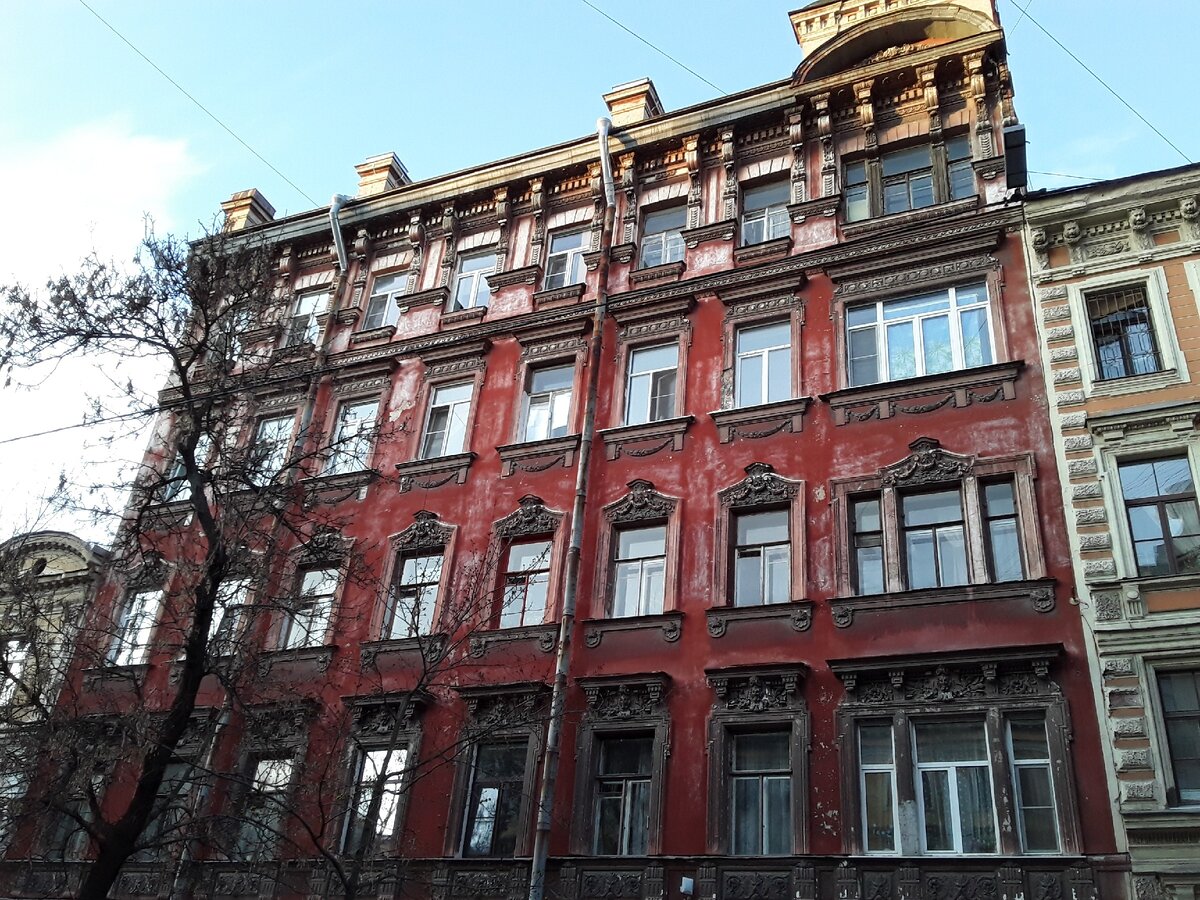 г. Санкт-Петербург, ул. ___________, дом __.