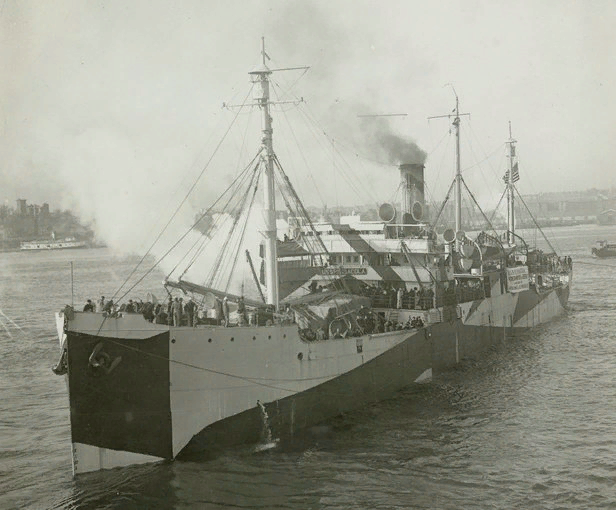 Фотограф:  International Film Service                                                                                                                   25 января 1919 года 
