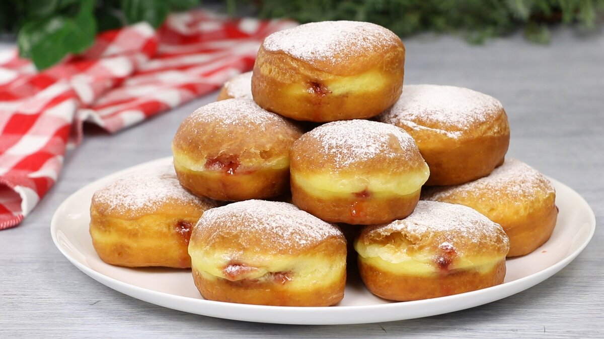 Рецепт: Пончики "Берлинеры" с  начинкой. Как приготовить Пончики "Берлинеры" с  начинкой?