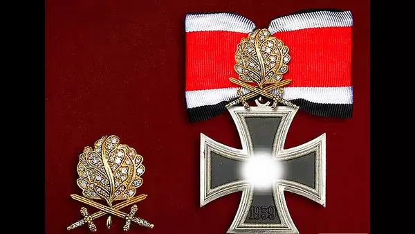 Рыцарский крест - высшая награда Третьего Рейха.