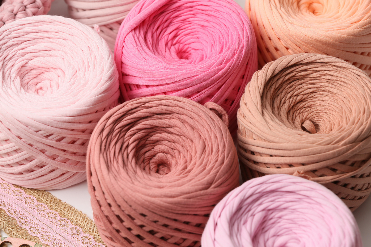 Трикотажная пряжа hobyt розовые оттенки