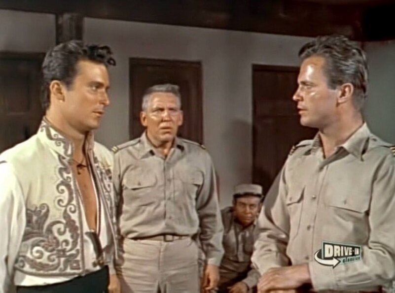 Зала (Д. Карредин) и Мальком (Р. Микер).