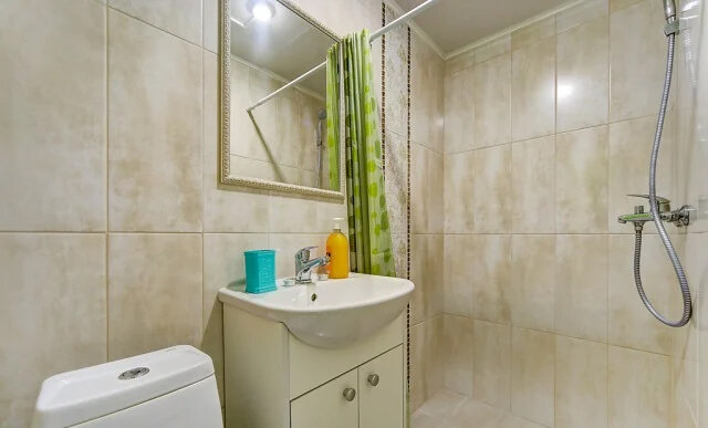 https://www.avito.ru/sankt-peterburg/kvartiry/studiya_13_m_24_et._1221150973