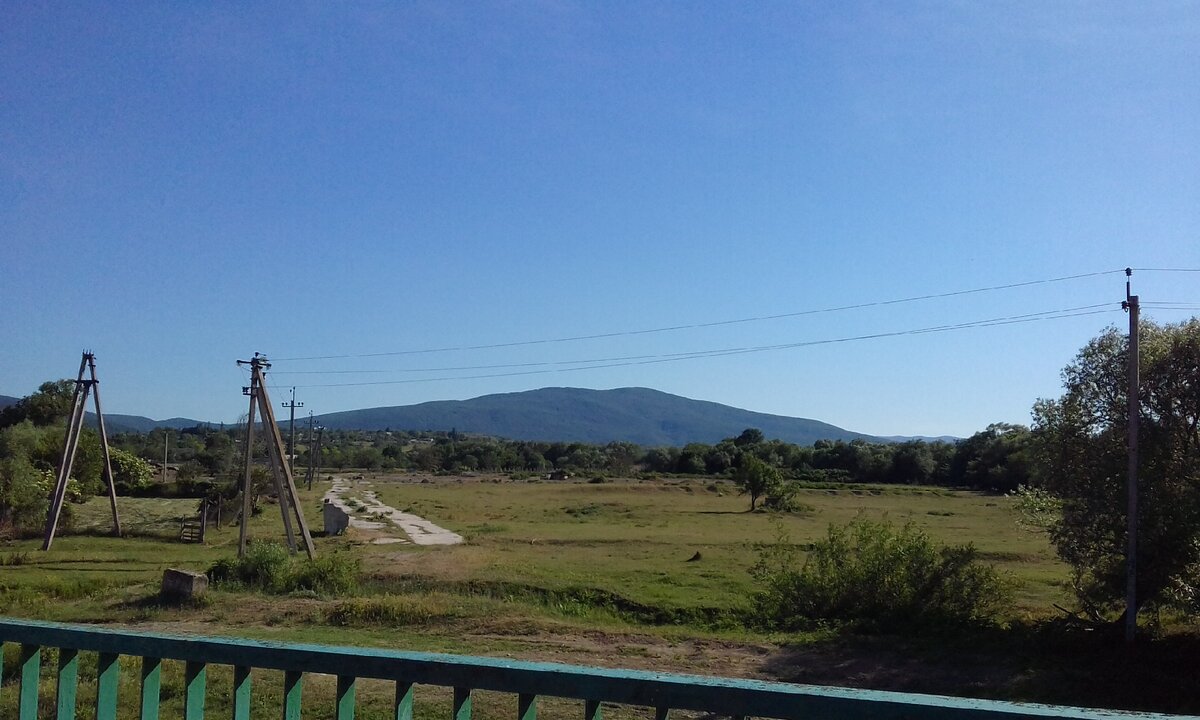 Дом в Крыму до 1 млн. руб. в развитой живописной деревне, город и море в 25  минутах езды на авто. | Добрый Крым. | Дзен