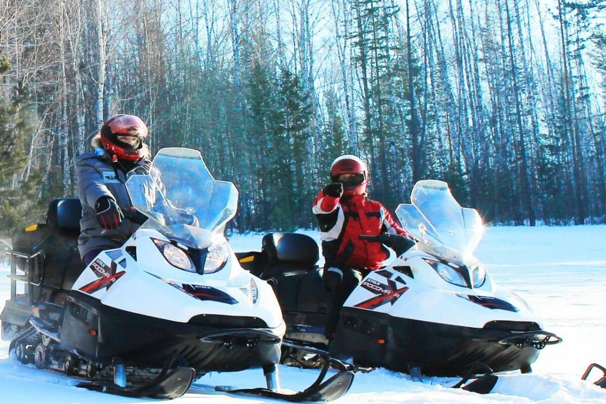 На снегоходах к Магдинским скалам 