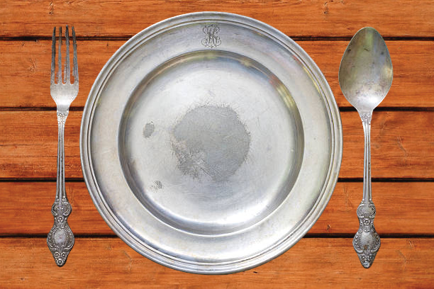 Как восстановить слой серебра на посуде или других изделиях. Расскажу в этой статье.
У умельцев частенько возникает необходимость посеребрить металлические поверхности.