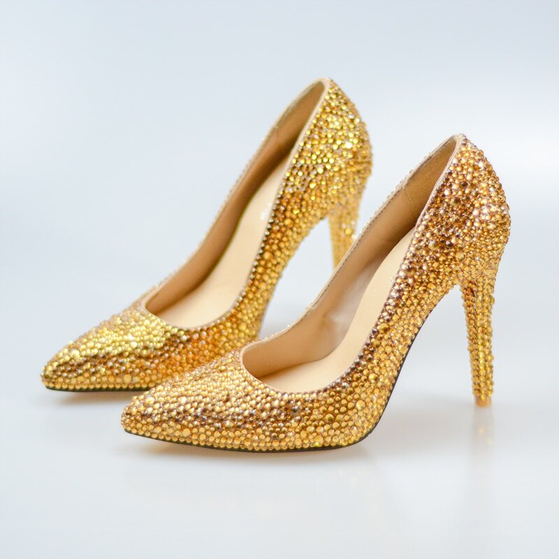 Золотые босоножки – ультрамодный оттенок обуви | Мода от sauna-chelyabinsk.ru