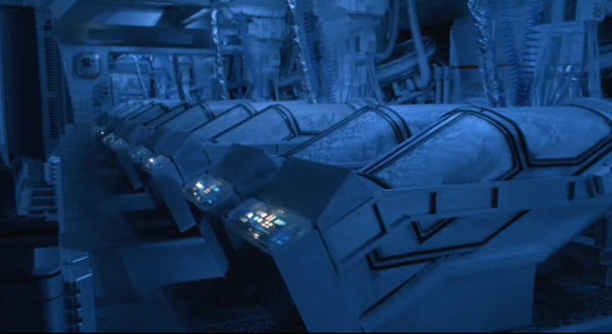 Капсулы для киберсна (здесь и далее кадры из фильма)