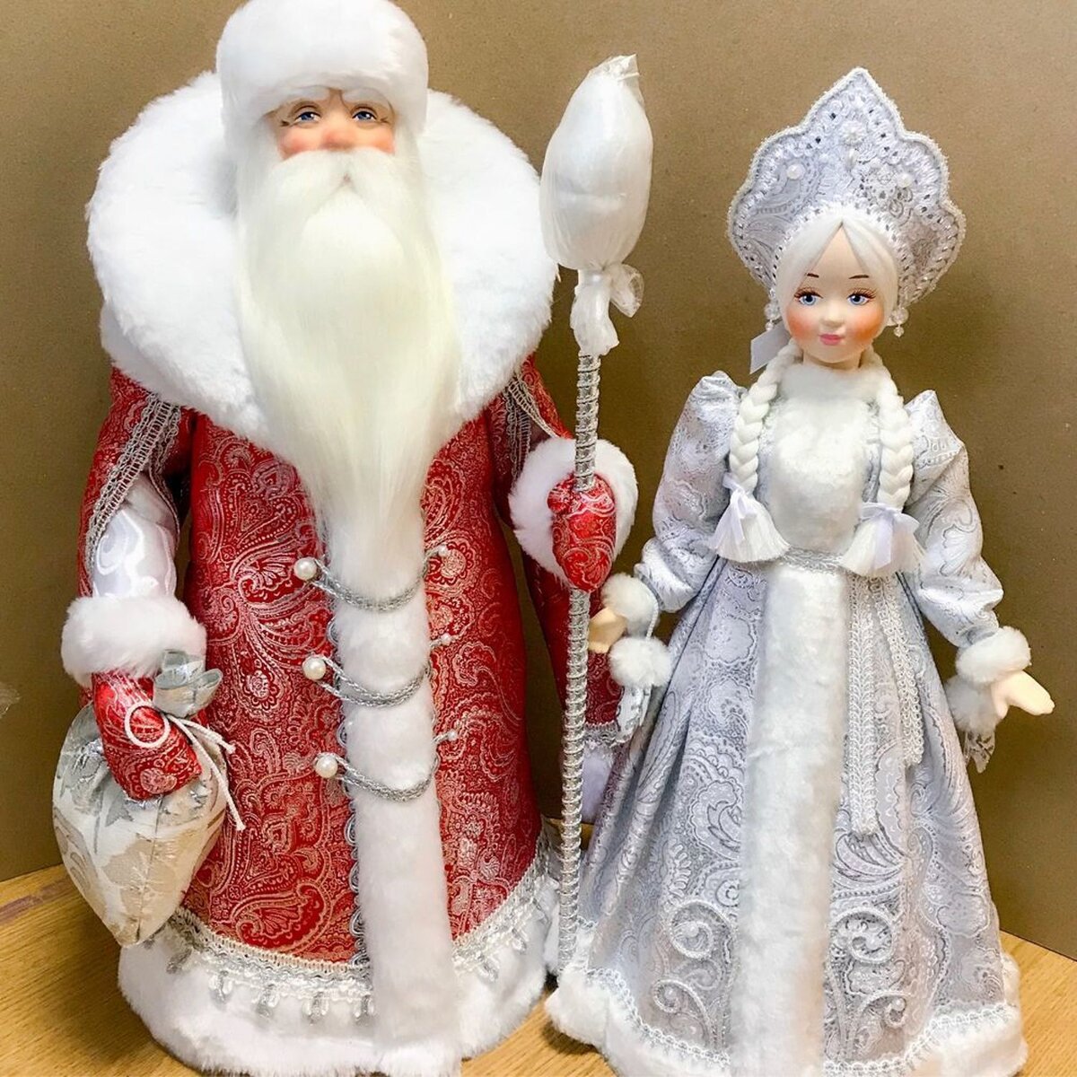 Вот примерно такой дед Мороз мне нужен)