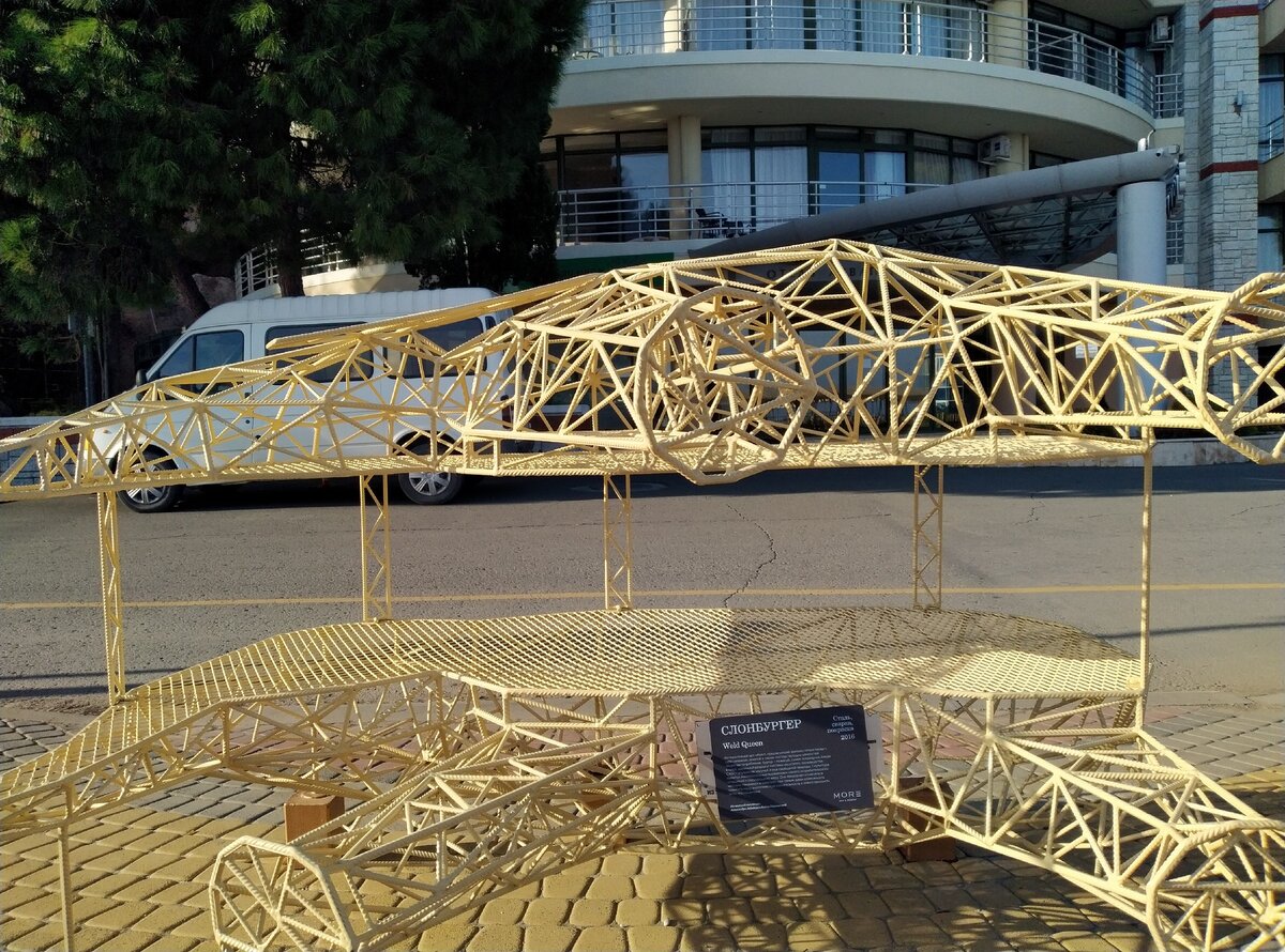 Кусочек этой инсталляции уже мелькал на фото в прошлой статье