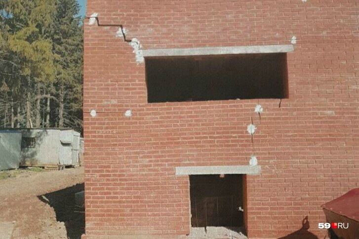 Взято с 59ру. Журналисты обследовали здание.