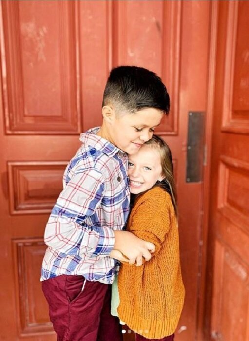 По искренним улыбкам детей видно, как они счастливы.