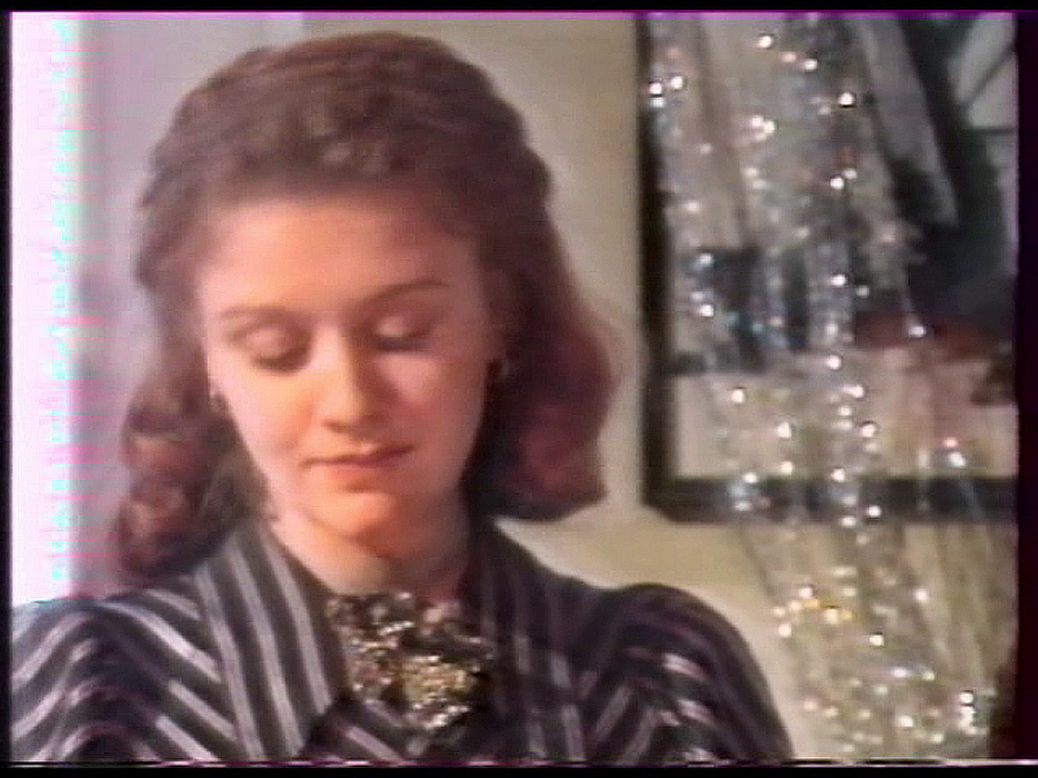 Его жену Серафиму играет и поет Маша Кац, одна из лучших российских джазовых певиц. Первая российская участница под псевдонимом Юдифь конкурса "Евровидения". Заняла тогда, в 1994 г., 9 место.