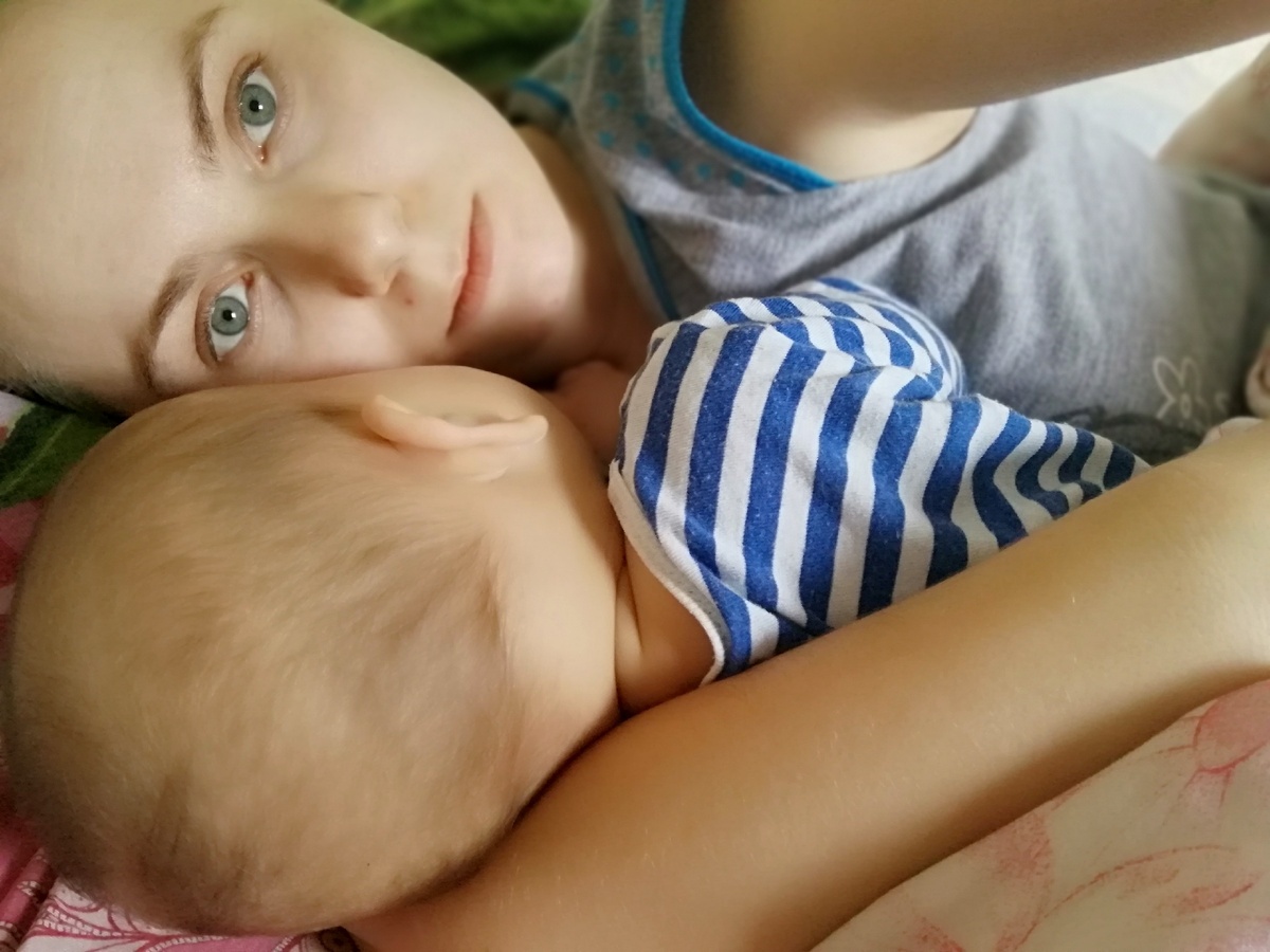 Мы с Романом фанаты ГВ😀 Даже днем спим вместе и пусть весь мир подождет🤱