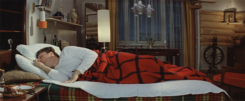 Кадр из фильма "Бриллиантовая рука", 1969г.