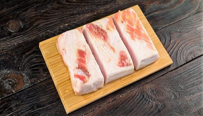 Свиное сало. Источник: яндекс картинки.