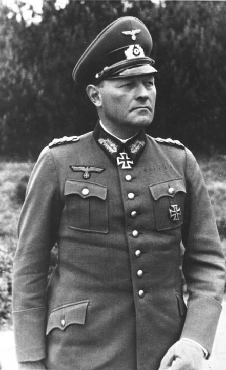 Источник фото: https://upload.wikimedia.org/wikipedia/commons/thumb/f/f9/Bundesarchiv_Bild_146-1971-068-10%2C_Erich_Hoepner.jpg/440px-Bundesarchiv_Bild_146-1971-068-10%2C_Erich_Hoepner.jpg