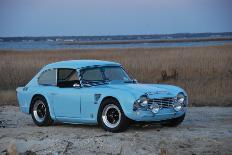https://stevemckelvie.files.wordpress.com/2014/11/triumph-dove-1.jpg?w=768&h=514