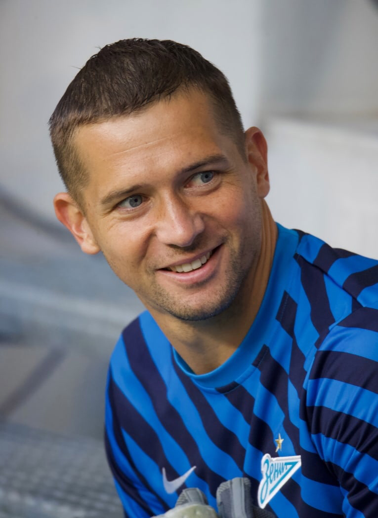 Кержаков вратарь Зенита