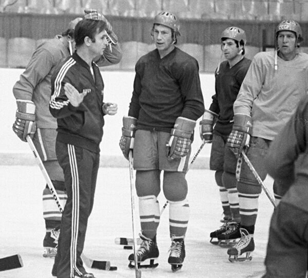 Виктор Тихонов в сборной СССР. Фотоархив ТАСС.