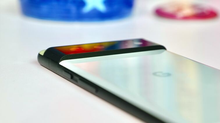 Google Pixel 6 - лучший смартфон по соотношению цены/качество