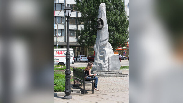 Памятник русскому поэту Александру Пушкину в Запорожье. Фото © Wikipedia