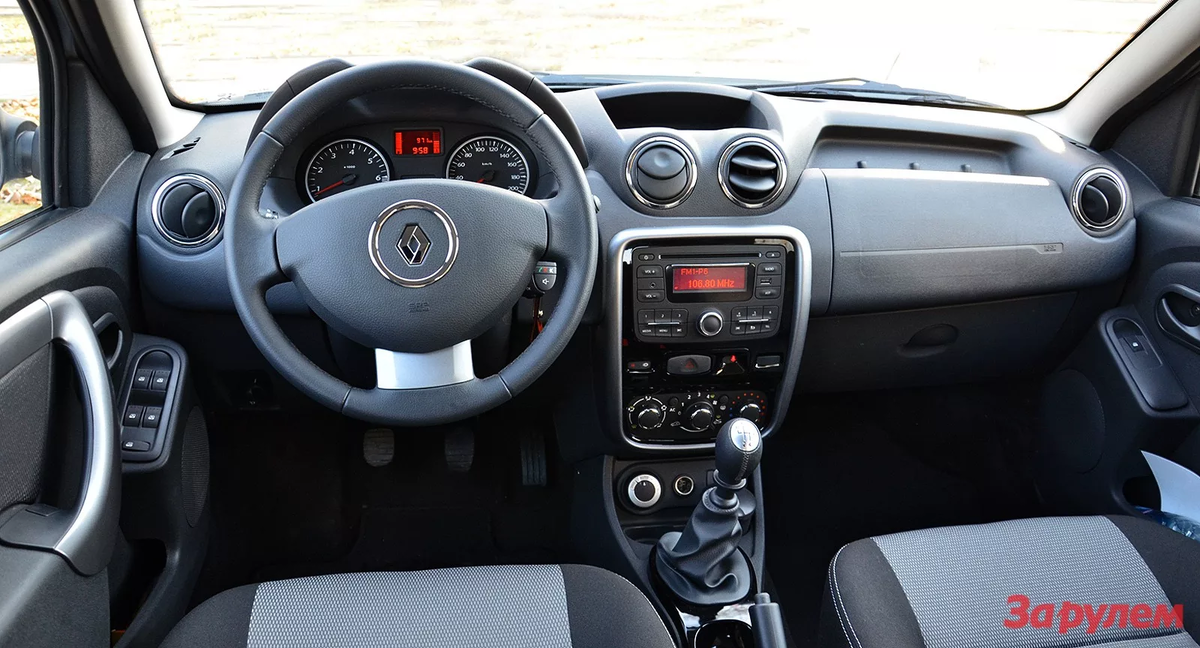 Салон автомобиля Renaut Dyster