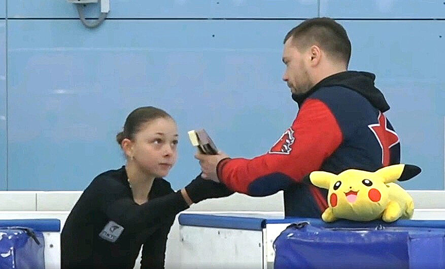 Софья Самоделкина с тренером Сергеем Давыдовым на контрольных прокатах