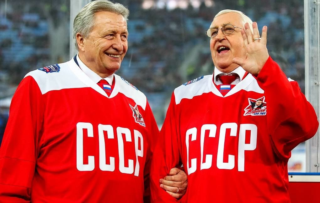 Герои Суперсерий с канадцами Александр Якушев и Борис Михайлов.